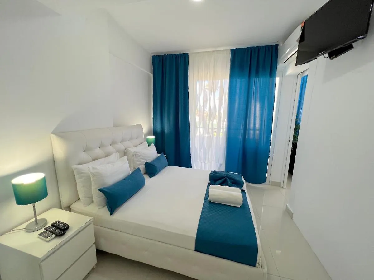 Vacation Studios With Rooftop Pool, Beach Club, Spa, Restaurants - Ducassi Collection - Playa Los Corales Punta Cana